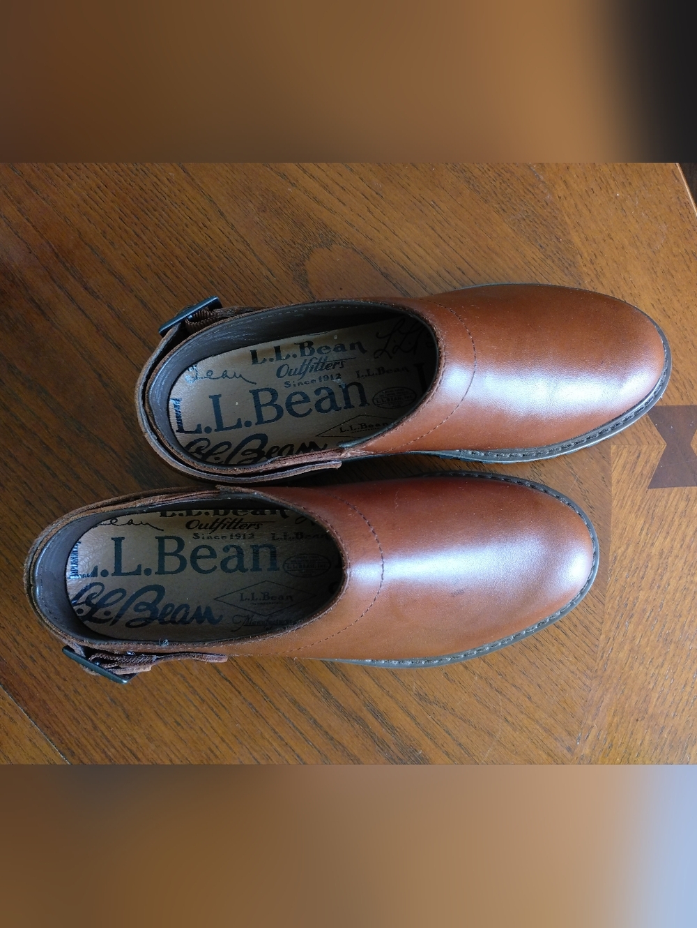 LL Bean women's Camden Hill Clogs - Picture 2 of 6